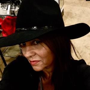 Meet your Posher, Diane